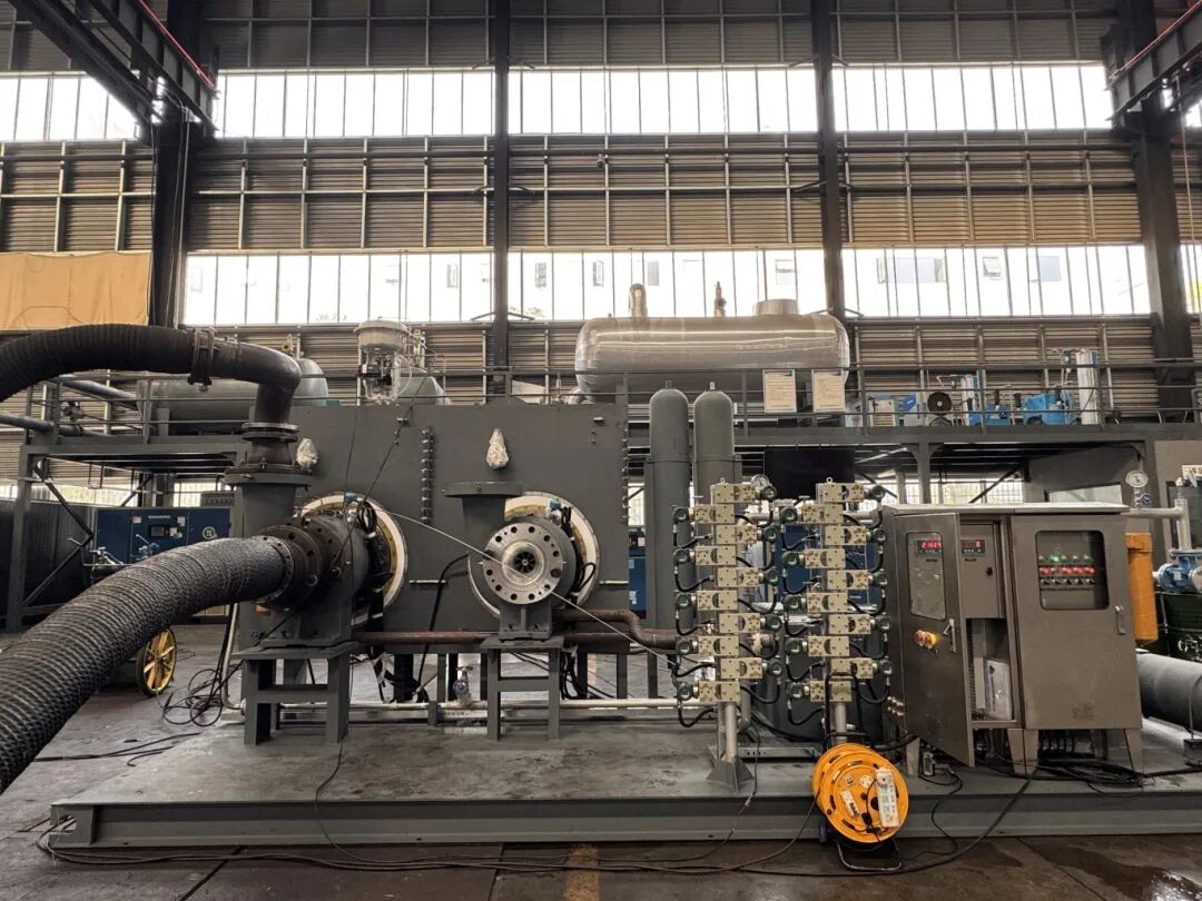 瑞特机械自主研发的特大型液体空分项目高低温透平膨胀机试车成功 (图2) 瑞特机械自主研发的特大型液体空分项目高低温透平膨胀机试车成功 (图2)